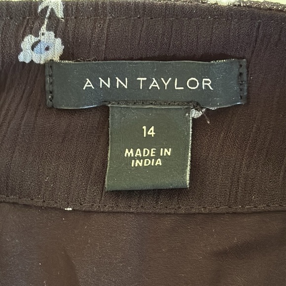 Ann Taylor Chiffon Floral Pleated Dress Size 14 - Picture 5 of 9